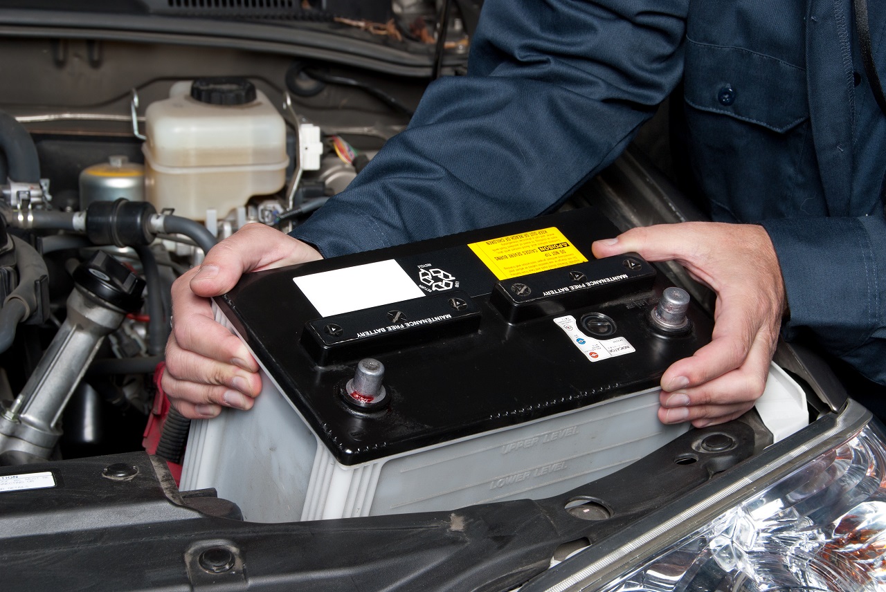 Jak należy ładować akumulator w samochodzie?