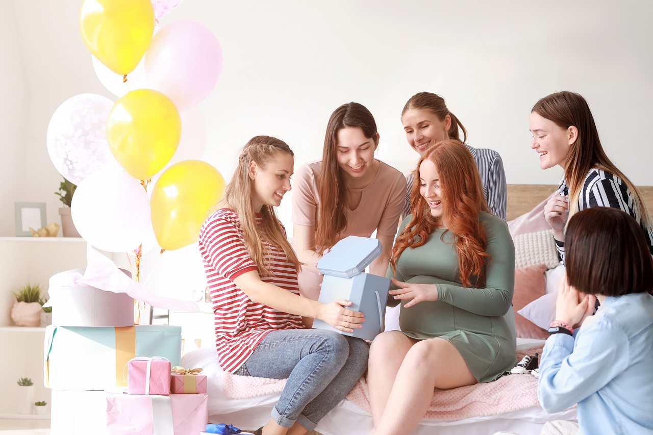 Baby shower – pomysły na trafione prezenty dla dziewczynek