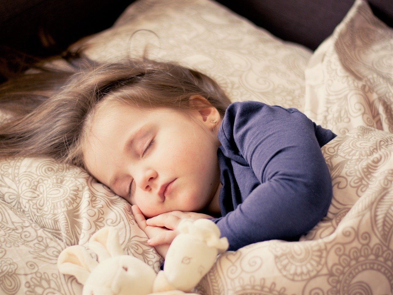Elementy, dzięki którym dziecko będzie miało komfortowy sen